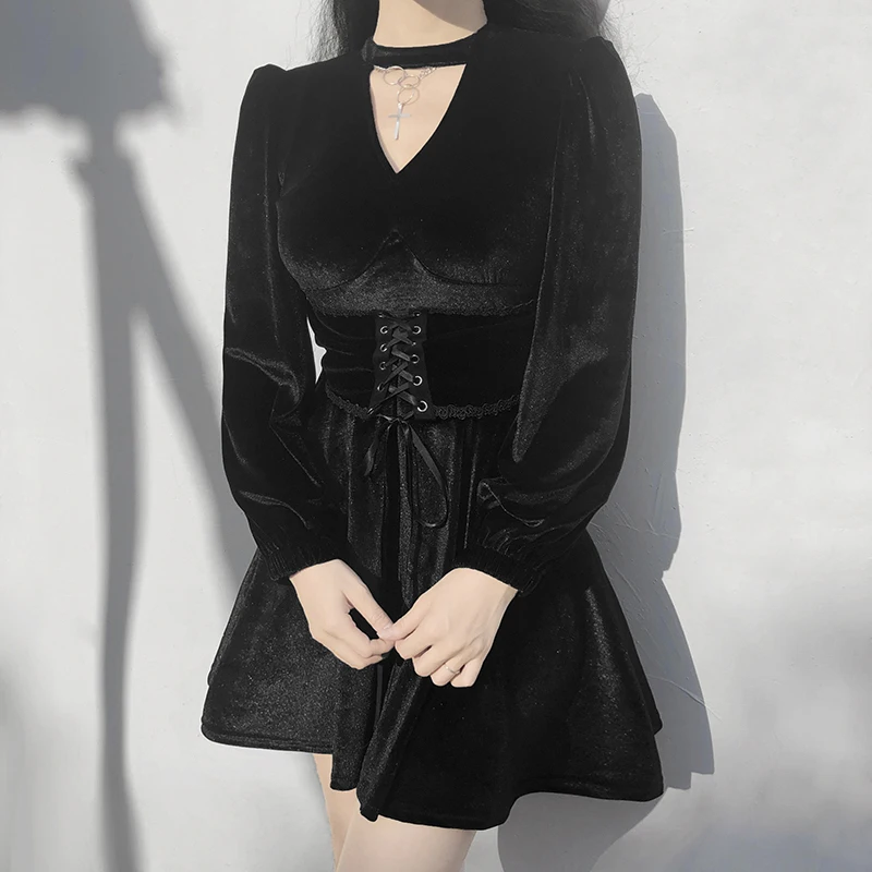 IAMSURE Gothic Black Velvet A-Line Dress Vintage Elegant Fashion Hollow Out Long Sleeve V-Neck Mini Dresses For Women 2021 Lady
IAMSURE Gothic Black Velvet A-Line Dress Vintage Elegant Fashion Hollow Out Long Sleeve V-Neck Mini Dresses For Women 2021 Lady