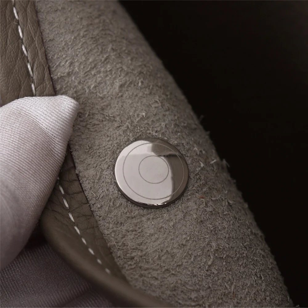 2021New arrival Genuine Leather Women Fashion design Handbags Solid color Shell bag Soft leather Shoulder messenger bag
2021New arrival Genuine Leather Women Fashion design Handbags Solid color Shell bag Soft leather Shoulder messenger bag