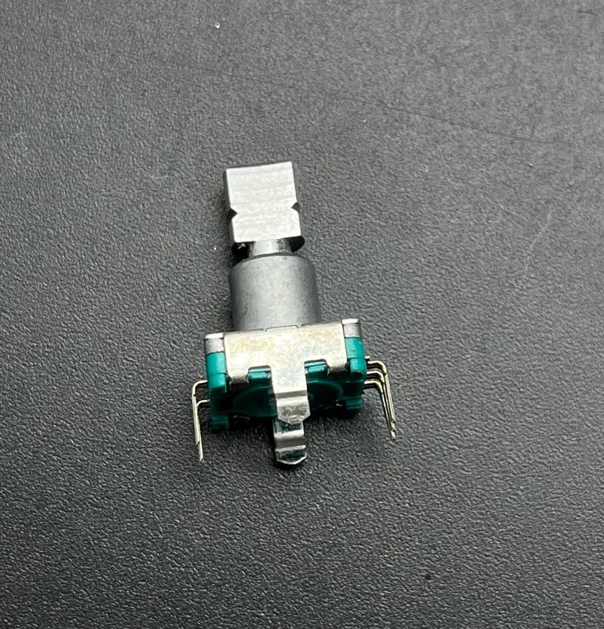 1pc original for 2011 Volkswagen polo navigation CD audio potentiometer volume adjustment knob 30 point car key switch
1pc original for 2011 Volkswagen polo navigation CD audio potentiometer volume adjustment knob 30 point car key switch