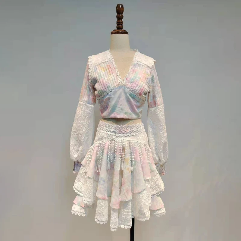 Ruffle Skirt Female Sets For Women V Neck Lantern Sleeve Backless Shirt Patchwork Sweet Print Two Piece Set Spring
Ruffle Skirt Female Sets For Women V Neck Lantern Sleeve Backless Shirt Patchwork Sweet Print Two Piece Set Spring