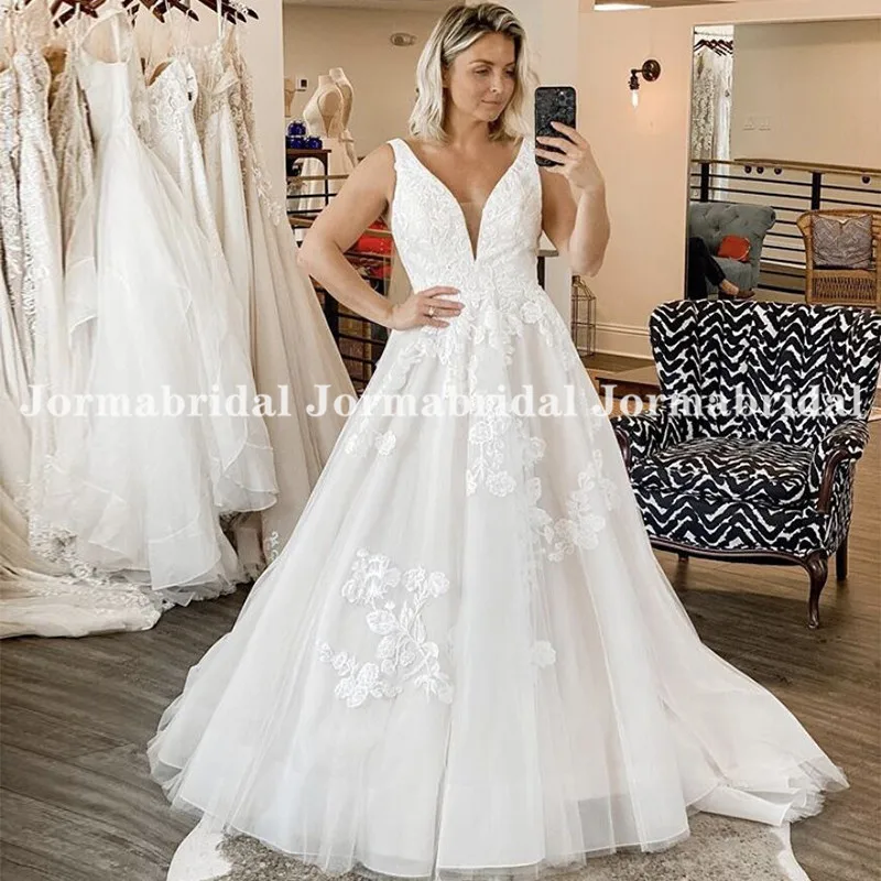 Graceful V Neck Beach Wedding Dresses Backless Floral Appliques Lace Chapel Train Bridal Gowns Tulle vestido de novia Customize
Graceful V Neck Beach Wedding Dresses Backless Floral Appliques Lace Chapel Train Bridal Gowns Tulle vestido de novia Customize