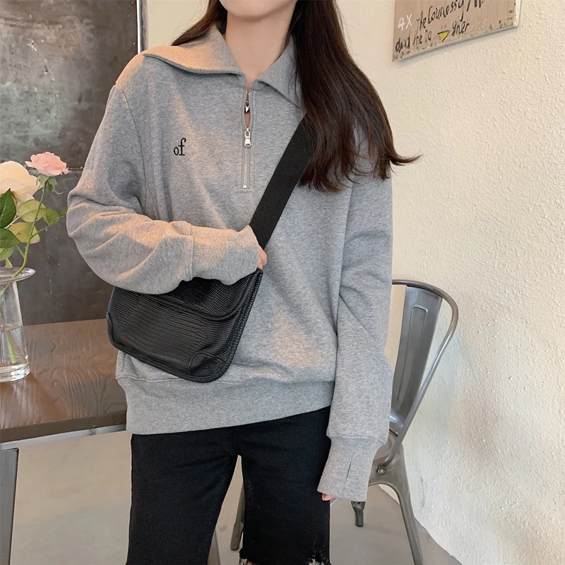Vintage Turn Down Collar Sweatshirt for Lady Cotton Long Sleeve Loose Y2k Fashion Zipper Hoodie Women Embroidery Jacket Pullover
Vintage Turn Down Collar Sweatshirt for Lady Cotton Long Sleeve Loose Y2k Fashion Zipper Hoodie Women Embroidery Jacket Pullover