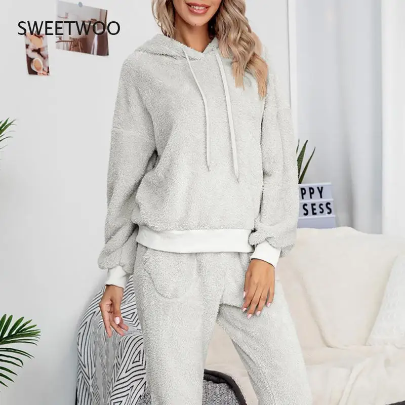Winter Women's Fleece 2-Piece Suit Long-Sleeved Solid Color Pullover Hoodie + Trousers Warm Plush Home Suit
Winter Women's Fleece 2-Piece Suit Long-Sleeved Solid Color Pullover Hoodie + Trousers Warm Plush Home Suit