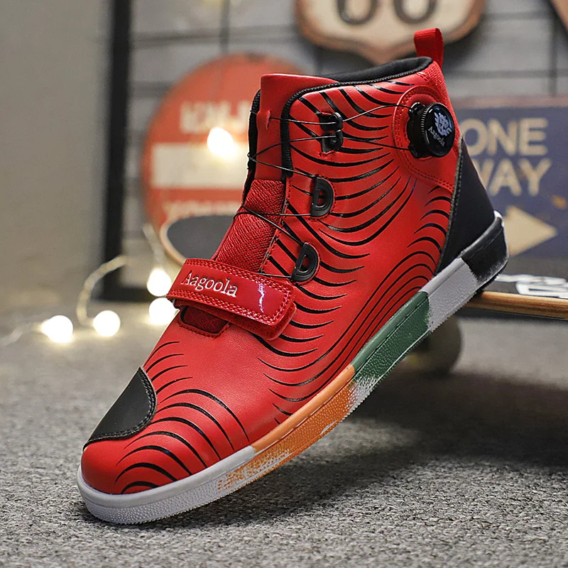 Autumn 2021 Mens Motorcycle Boots Black Red Leather Boots for Men Large Size Casual Sneakers Man Good Quality Man Fashion Boots
Autumn 2021 Mens Motorcycle Boots Black Red Leather Boots for Men Large Size Casual Sneakers Man Good Quality Man Fashion Boots