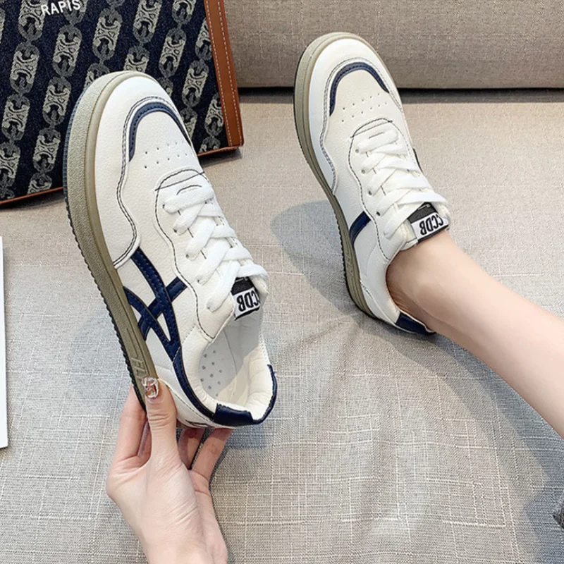 Ladies spring and autumn casual shoes comfortable flat sneakers female students training running shoes non-slip vulcanized shoes
Ladies spring and autumn casual shoes comfortable flat sneakers female students training running shoes non-slip vulcanized shoes