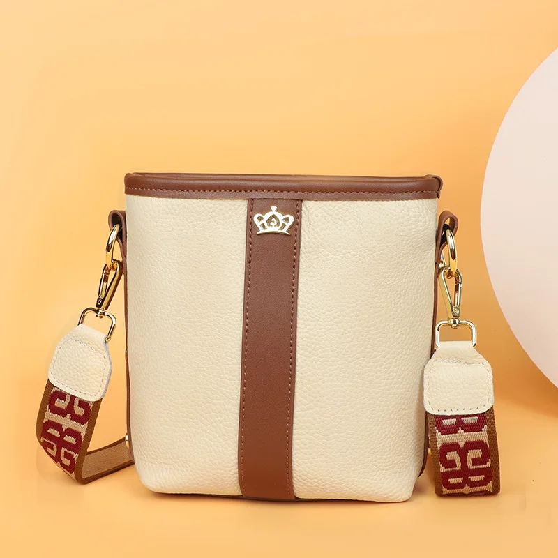 Fashion Trend Luxury Designer Handbags For Women Genuine Leather Bucket Casual Vintage Tote Shoulder Bags Cute Hit Messenger Bag 
Fashion Trend Luxury Designer Handbags For Women Genuine Leather Bucket Casual Vintage Tote Shoulder Bags Cute Hit Messenger Bag