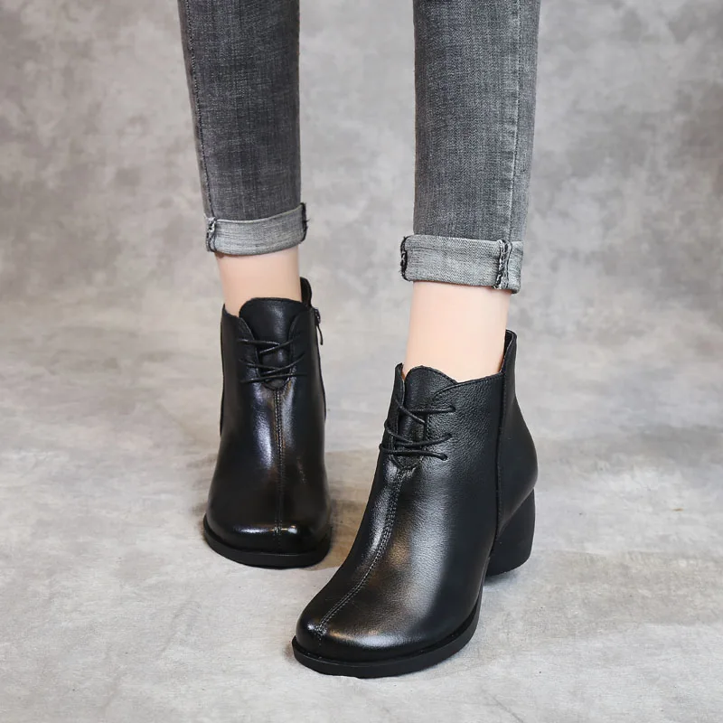 BEYARNE New Handmade Women Boots Retro Genuine Leather Ankle Boots For Women Winter Warm Shoes Round Toe Thick Heel Boots Woman
BEYARNE New Handmade Women Boots Retro Genuine Leather Ankle Boots For Women Winter Warm Shoes Round Toe Thick Heel Boots Woman