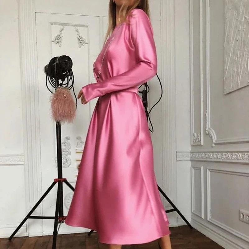 Women Vintage Sashes Satin Slim Mid Dress Long Sleeve Solid O Neck A Line Simple Casual Dress 2020 Early Winter New Women Dress
Women Vintage Sashes Satin Slim Mid Dress Long Sleeve Solid O Neck A Line Simple Casual Dress 2020 Early Winter New Women Dress