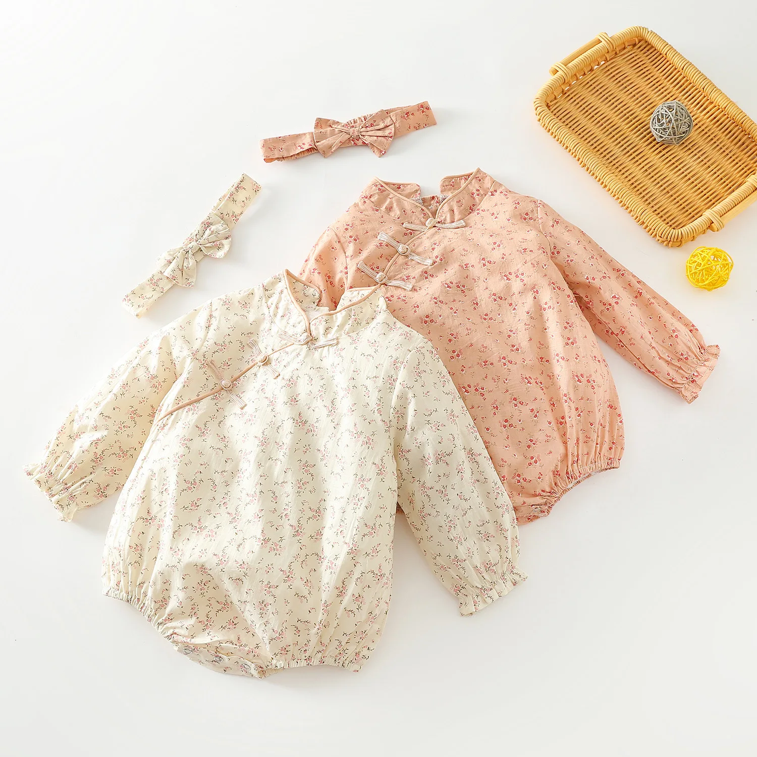 Детский китайский стиль Ципао с длинными рукавами детский старинный стиль Hanfu 2021 осенний Новый комбинезон для маленьких девочек
Детский китайский стиль Ципао с длинными рукавами детский старинный стиль Hanfu 2021 осенний Новый комбинезон для маленьких девочек