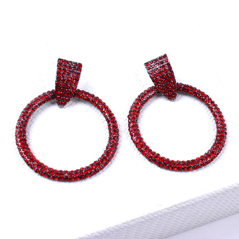 Simple and versatile hollow large circle earrings fashion personality color crystal large circle earrings ladies jewelry
Simple and versatile hollow large circle earrings fashion personality color crystal large circle earrings ladies jewelry