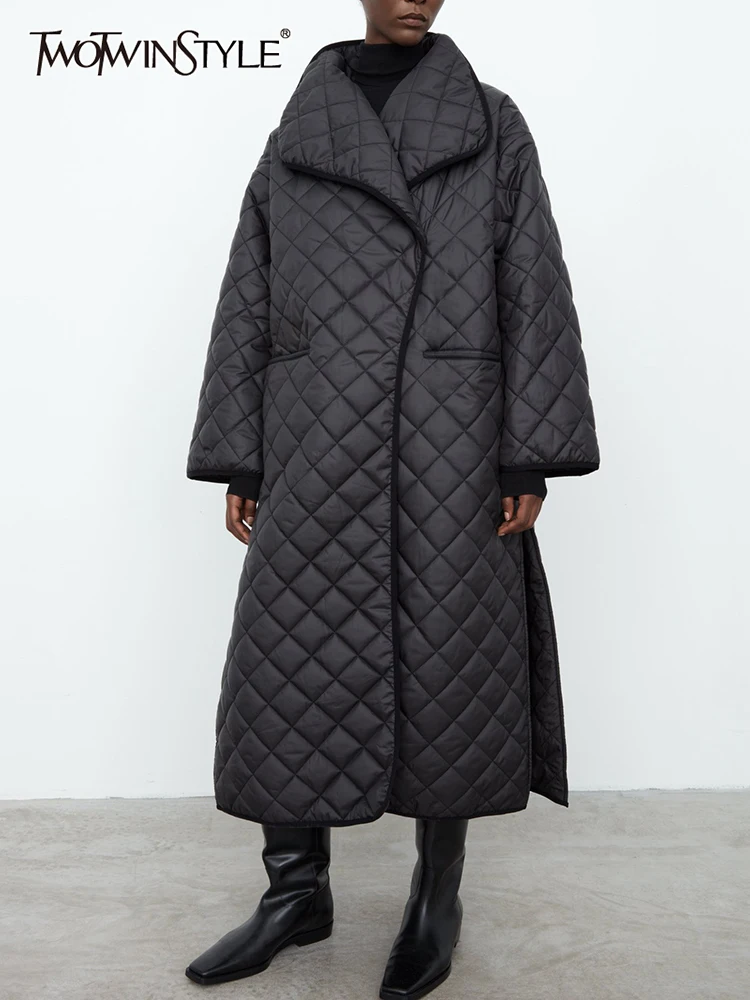 TWOTWINSTYLE Thick Cotton Coat For Women Lapel Long Sleeve Patchwork Argyle Split Parkas Female 2021 Winter Fashion Clothing New
TWOTWINSTYLE Thick Cotton Coat For Women Lapel Long Sleeve Patchwork Argyle Split Parkas Female 2021 Winter Fashion Clothing New