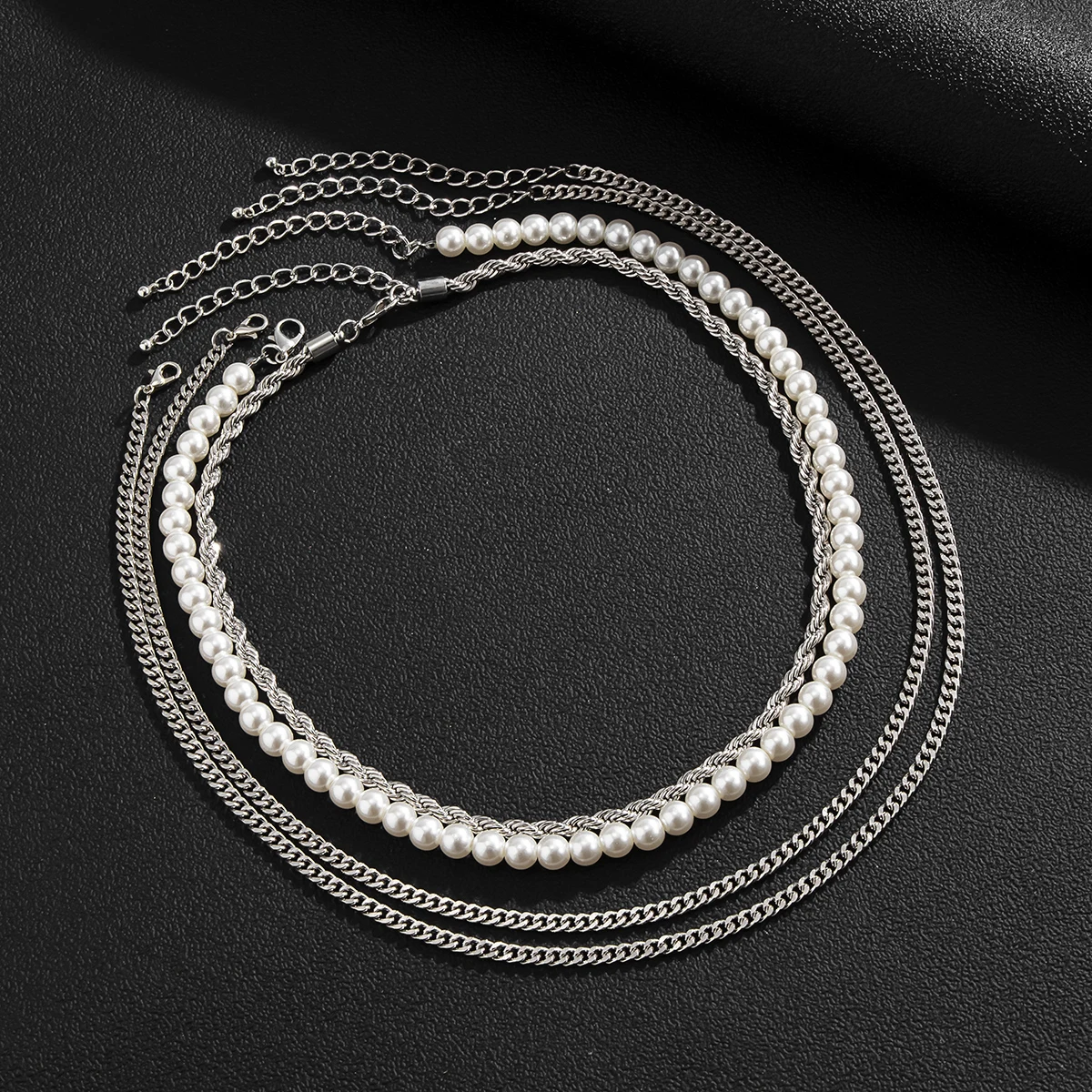 KunJoe 2021 Trend Pearl Beads Choker Necklace Sert For Men/Women Hip Hop Classic Twisted Rope Chain Necklace on the Neck Jewelry
KunJoe 2021 Trend Pearl Beads Choker Necklace Sert For Men/Women Hip Hop Classic Twisted Rope Chain Necklace on the Neck Jewelry