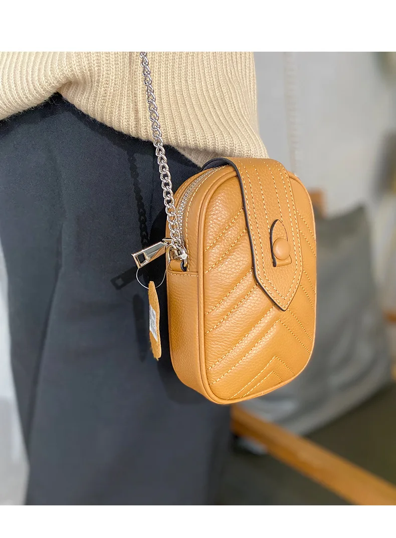 New Mobile Phone Bag High Quality Women's Bag Diagonal Cow Leather All-match Mobile Phone Bag Vertical Convenient Mini Small Bag
New Mobile Phone Bag High Quality Women's Bag Diagonal Cow Leather All-match Mobile Phone Bag Vertical Convenient Mini Small Bag