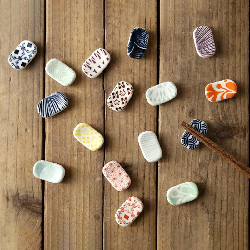 Chopsticks Holder Ceramic Stand Home Kitchen Chopstick Rest Stand Japanese Decorative Eco-Friendly Spoon Fork Tableware
Chopsticks Holder Ceramic Stand Home Kitchen Chopstick Rest Stand Japanese Decorative Eco-Friendly Spoon Fork Tableware