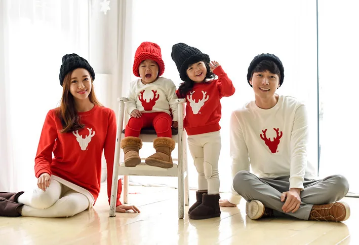 New Christmas Clothes Family Matching Clothes 100%Cotton Pullover Mother Father Baby Clothes Family Outfits Family Clothes
New Christmas Clothes Family Matching Clothes 100%Cotton Pullover Mother Father Baby Clothes Family Outfits Family Clothes