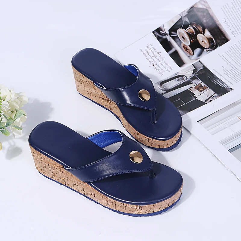 Outdoor Summer Beach Slippers Women Thick Sole Platform Wedge Quality Leather Strap Flip Flops Retro Casual Shoes Ladies Female
Outdoor Summer Beach Slippers Women Thick Sole Platform Wedge Quality Leather Strap Flip Flops Retro Casual Shoes Ladies Female