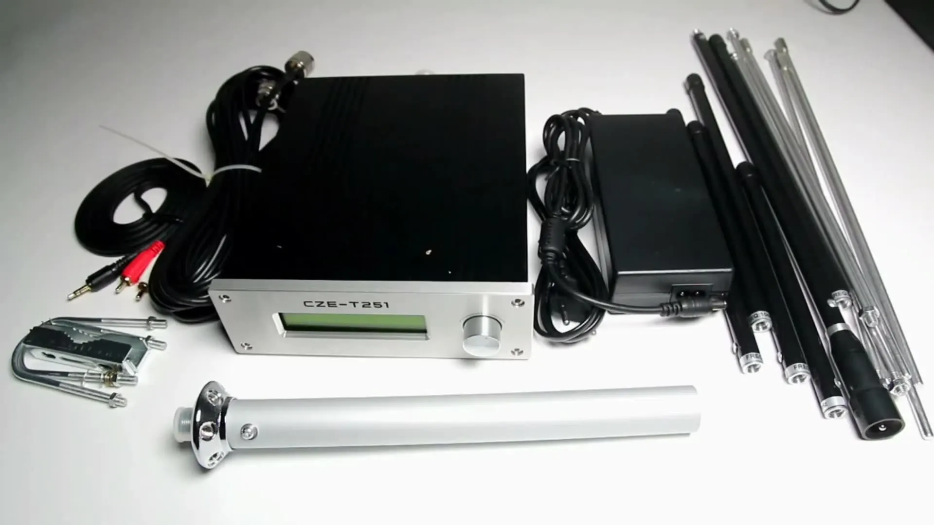 CZE-T251 FM Transmitter Adjustable Stereo PLL Broadcast Station with Power Supply Antenna
CZE-T251 FM Transmitter Adjustable Stereo PLL Broadcast Station with Power Supply Antenna