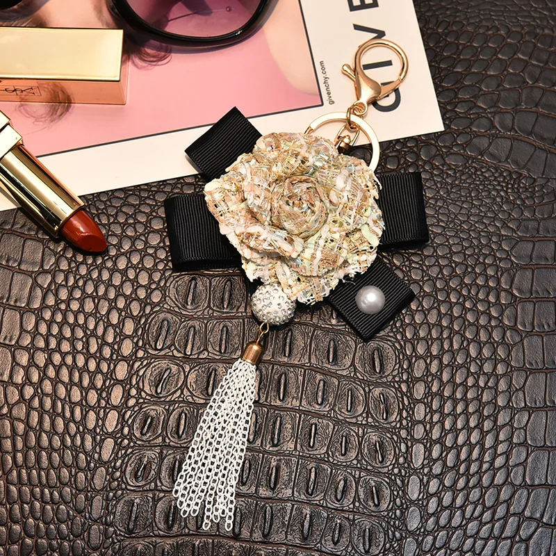 6 Styles Trendy Leather Camellia Keychain Long Tassel Car Hanger Flower Key Ring Woman's Bag pendant Romantic Element Jewelry
6 Styles Trendy Leather Camellia Keychain Long Tassel Car Hanger Flower Key Ring Woman's Bag pendant Romantic Element Jewelry