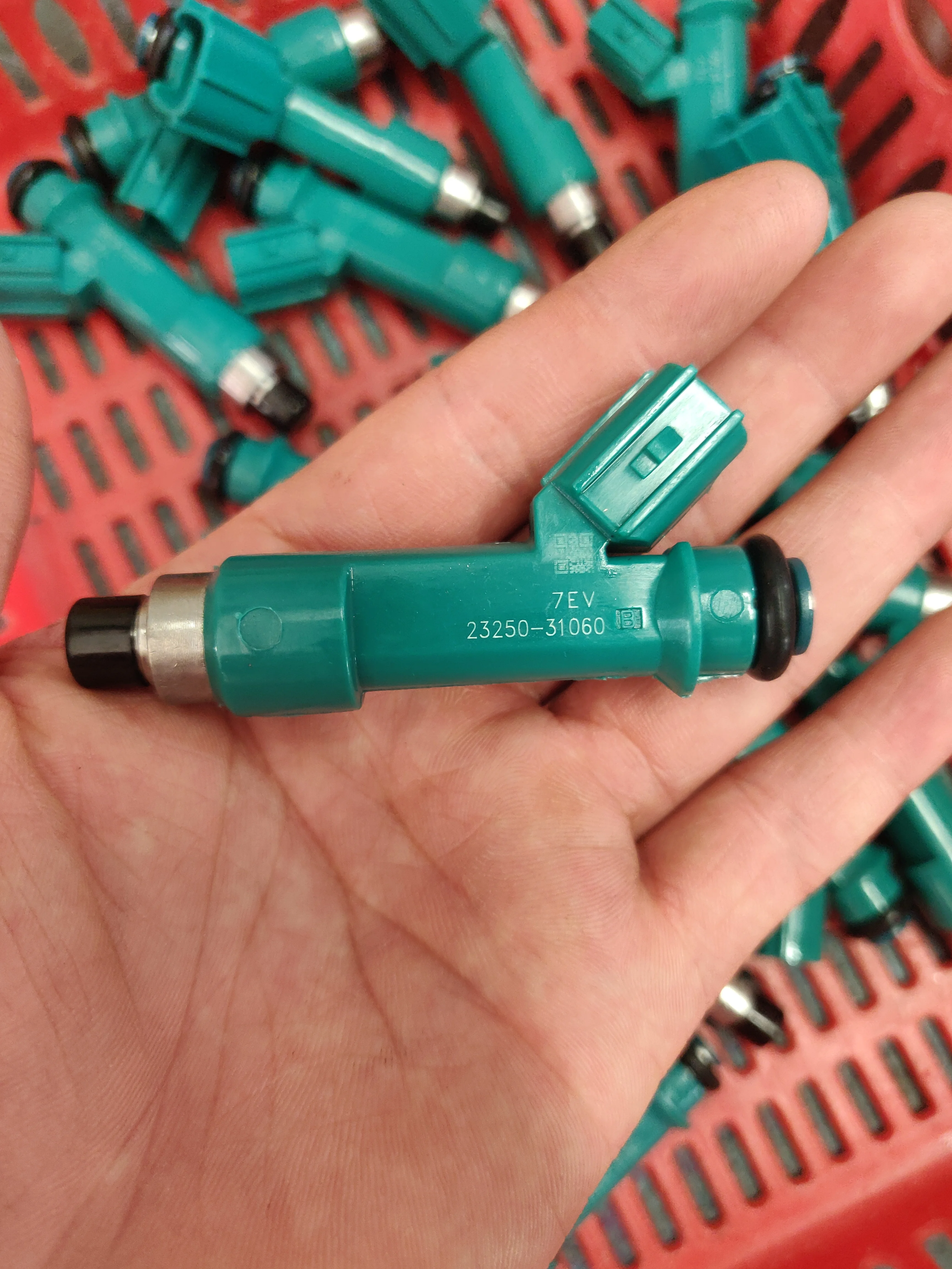 6 шт., топливный инжектор 23250-31060 23209-31060, совместимый с Toyota-4Runner FJ Cruiser Tacoma Tundra 2325031060 2320931060
6 шт., топливный инжектор 23250-31060 23209-31060, совместимый с Toyota-4Runner FJ Cruiser Tacoma Tundra 2325031060 2320931060