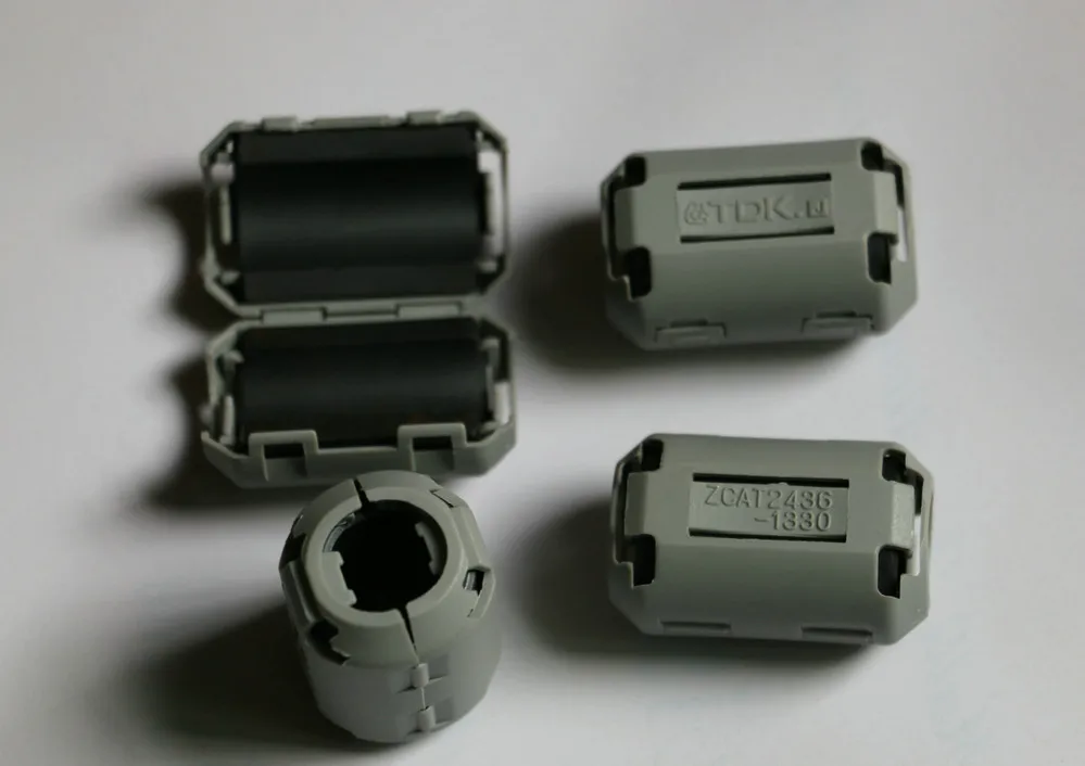 10 шт./лот серый EMI 13 мм фотомагнитное кольцо, фильтрующий зажим RFI, защита от помех, защелкивание фильтра. Бесплатная доставка 
10 шт./лот серый EMI 13 мм фотомагнитное кольцо, фильтрующий зажим RFI, защита от помех, защелкивание фильтра. Бесплатная доставка