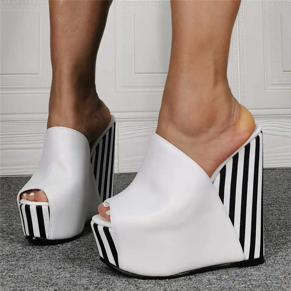 2021 new Sexy striped slope heel super high heel skyhigh large 45 fashion women's sandal
2021 new Sexy striped slope heel super high heel skyhigh large 45 fashion women's sandal