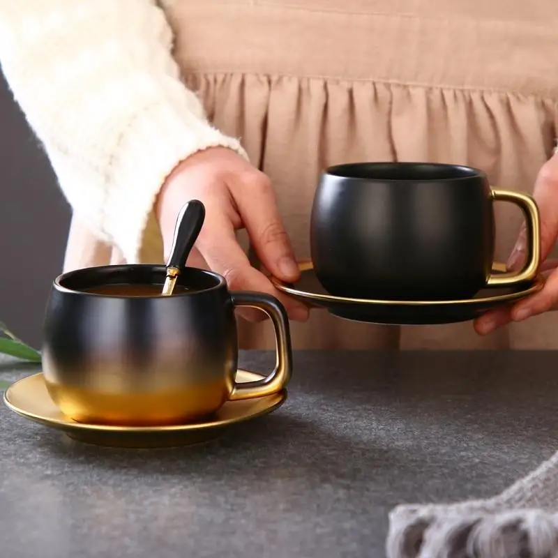 Ceramic Light Luxury Simple Matte Black Gold Champagne Coffee Cup with Saucer Spoon Set Unique Travel Couple Teacup Milk Mug
Ceramic Light Luxury Simple Matte Black Gold Champagne Coffee Cup with Saucer Spoon Set Unique Travel Couple Teacup Milk Mug
