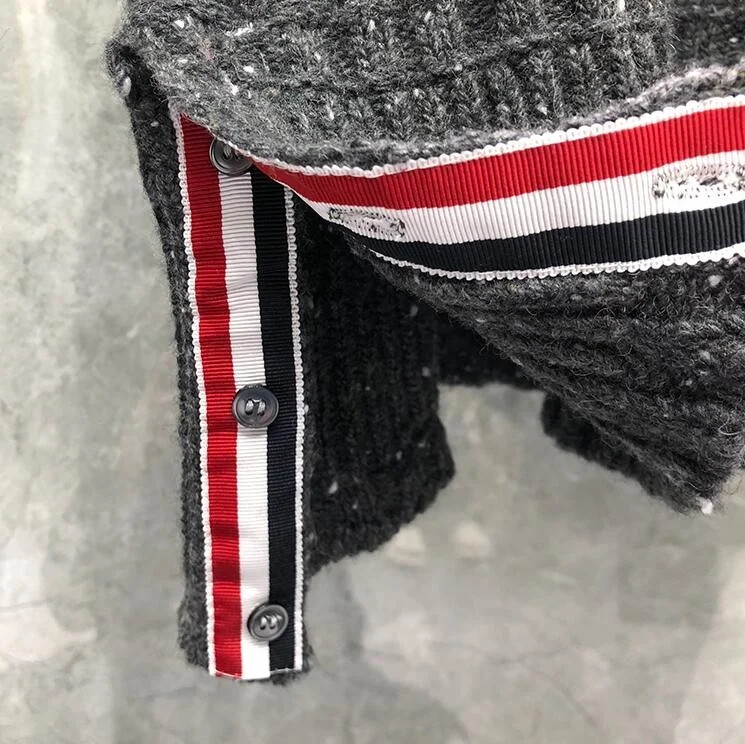 2021 Fashion Brand Sweaters Men Slim Fit O-Neck Pullovers Clothing Striped Wool Thick Autumn Winter Casual Coat Ins
2021 Fashion Brand Sweaters Men Slim Fit O-Neck Pullovers Clothing Striped Wool Thick Autumn Winter Casual Coat Ins