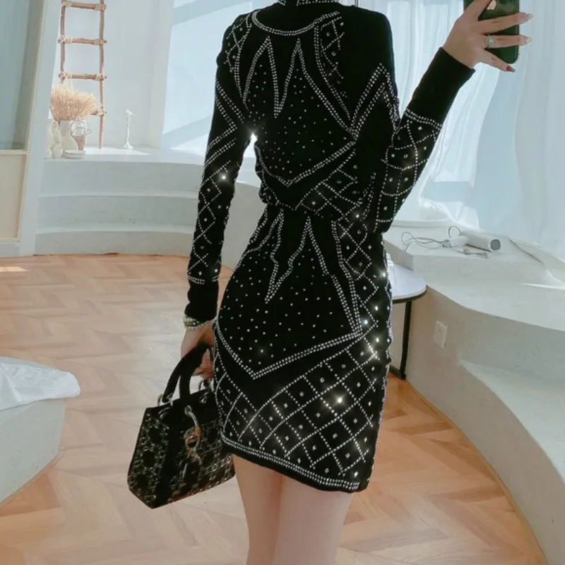 Women Autumn Winter 2 Piece Set Sexy Shiny Diamonds Female Fashion Chic Solid Knitted Long Sleeve Tshirt+Above Knee Skirt Suit
Women Autumn Winter 2 Piece Set Sexy Shiny Diamonds Female Fashion Chic Solid Knitted Long Sleeve Tshirt+Above Knee Skirt Suit