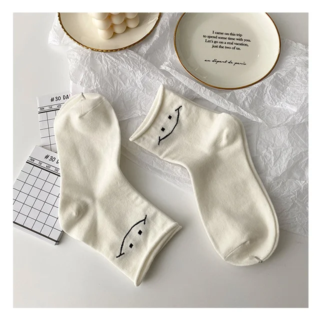 2020 Autumn New Cotton Women Socks Smile Letter Print Funny Socks Harajuku Female Casual Cute Happy Socks Woman Sox Meias
2020 Autumn New Cotton Women Socks Smile Letter Print Funny Socks Harajuku Female Casual Cute Happy Socks Woman Sox Meias