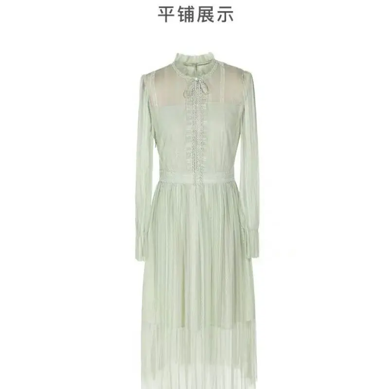 Avocado Green early autumn 2020 new lace splicing Long Sleeve Dress
Avocado Green early autumn 2020 new lace splicing Long Sleeve Dress