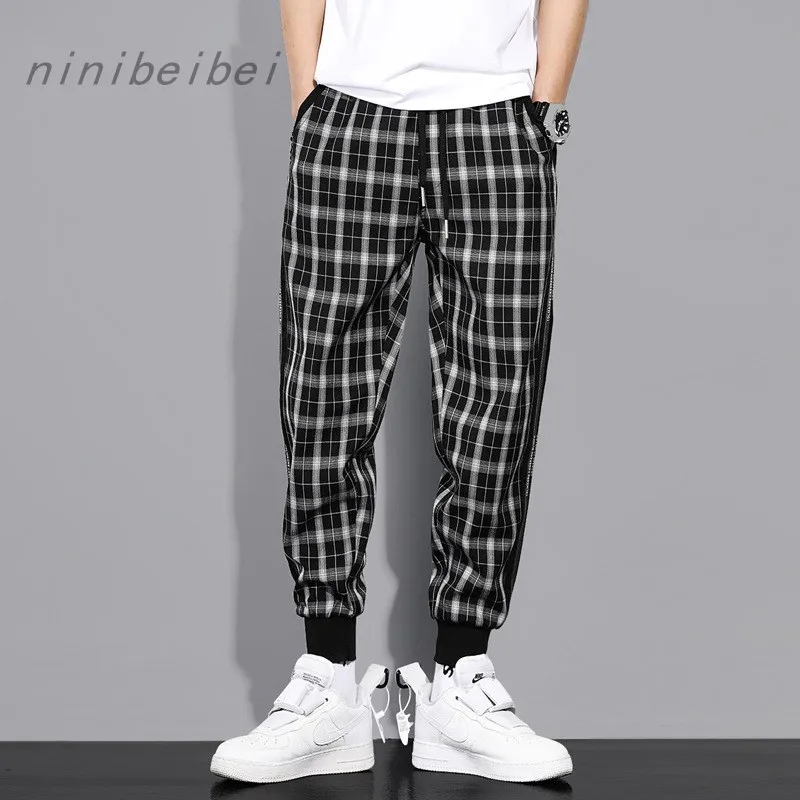 Ankle-length Pants Stripe Plaids Men Joggers Pants Fashion Streetwear Sweatpants Male Jogger Sweat Pants Harajuku
Ankle-length Pants Stripe Plaids Men Joggers Pants Fashion Streetwear Sweatpants Male Jogger Sweat Pants Harajuku