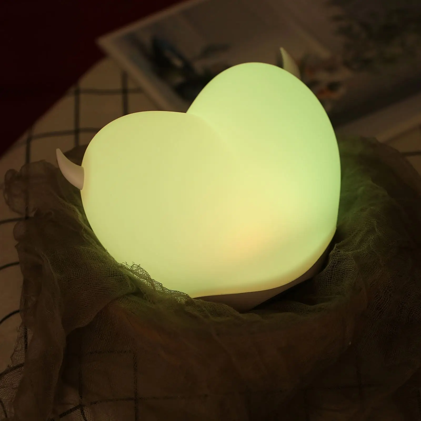 LED Nursery Night Light USB Rechargeable Devil's Heart Silicone Lamp with Touch Sensor Portable Color Changing Glow Light
LED Nursery Night Light USB Rechargeable Devil's Heart Silicone Lamp with Touch Sensor Portable Color Changing Glow Light
