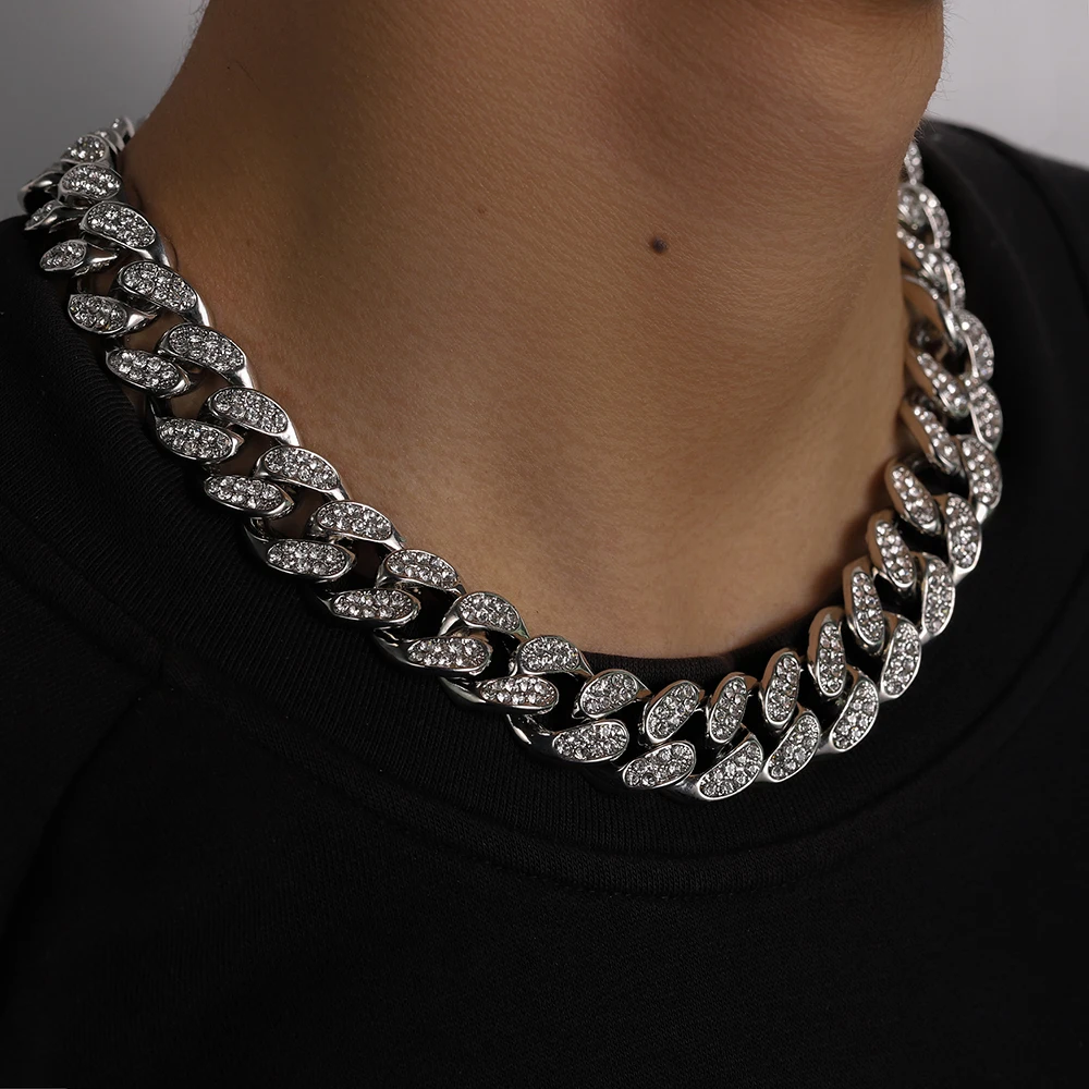 13mm Hip hop Jewelry Choker Gold Silver Color Necklaces Rapper Link Iced Out Cuban Necklace Chain Rhinestone CZ Clasp for Mens
13mm Hip hop Jewelry Choker Gold Silver Color Necklaces Rapper Link Iced Out Cuban Necklace Chain Rhinestone CZ Clasp for Mens