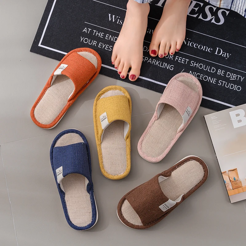 2019 new slippers household four seasons men and women cotton linen winter indoor linen home soft bottom couple slippers
2019 new slippers household four seasons men and women cotton linen winter indoor linen home soft bottom couple slippers