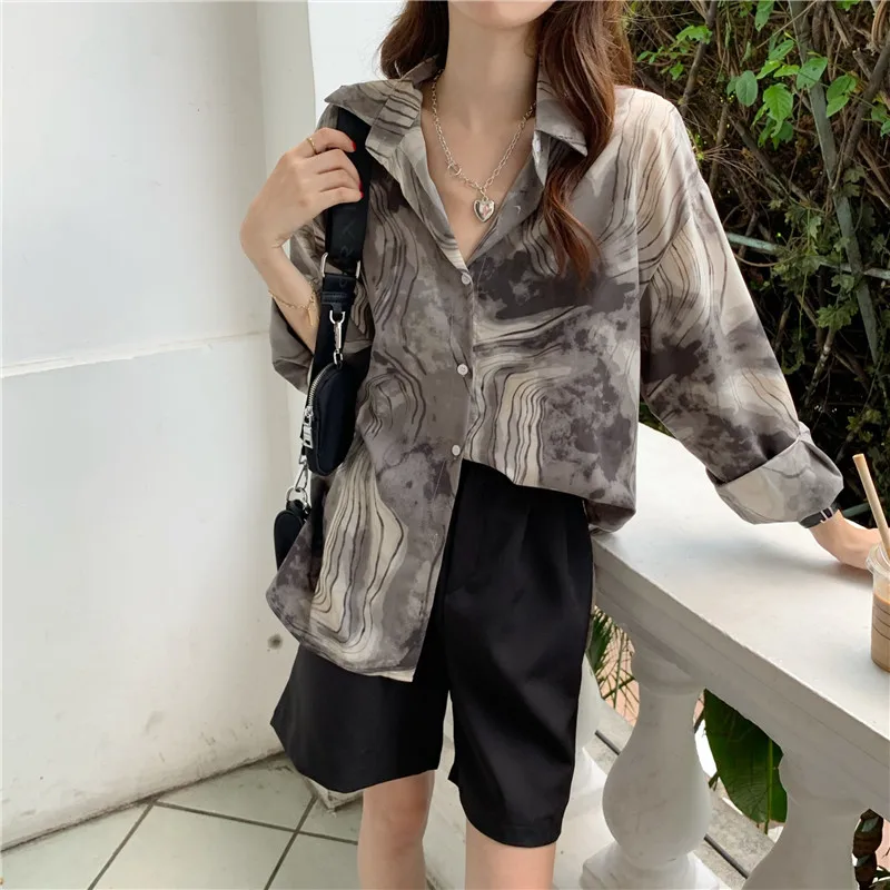 Vintage Ink Print Long-Sleeve Shirt Female Spring and Autumn 2021 New Style Korean-style Loose Hong Kong Style Design Niche
Vintage Ink Print Long-Sleeve Shirt Female Spring and Autumn 2021 New Style Korean-style Loose Hong Kong Style Design Niche