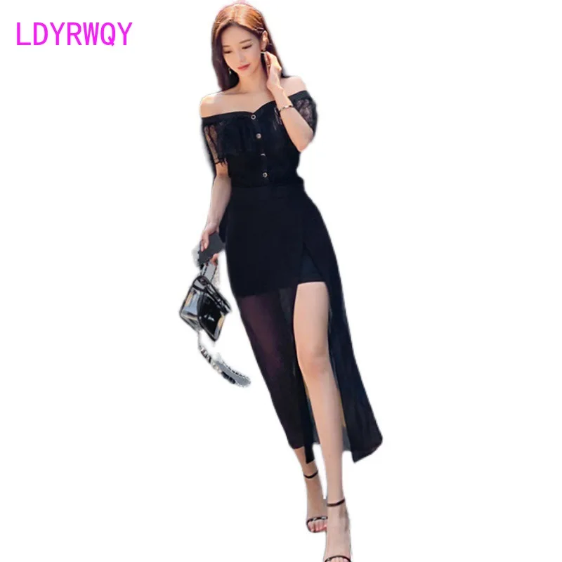 LDYRWQY Korean style temperament one-line collar lace top + irregular skirt two-piece suit Slash neck
LDYRWQY Korean style temperament one-line collar lace top + irregular skirt two-piece suit Slash neck