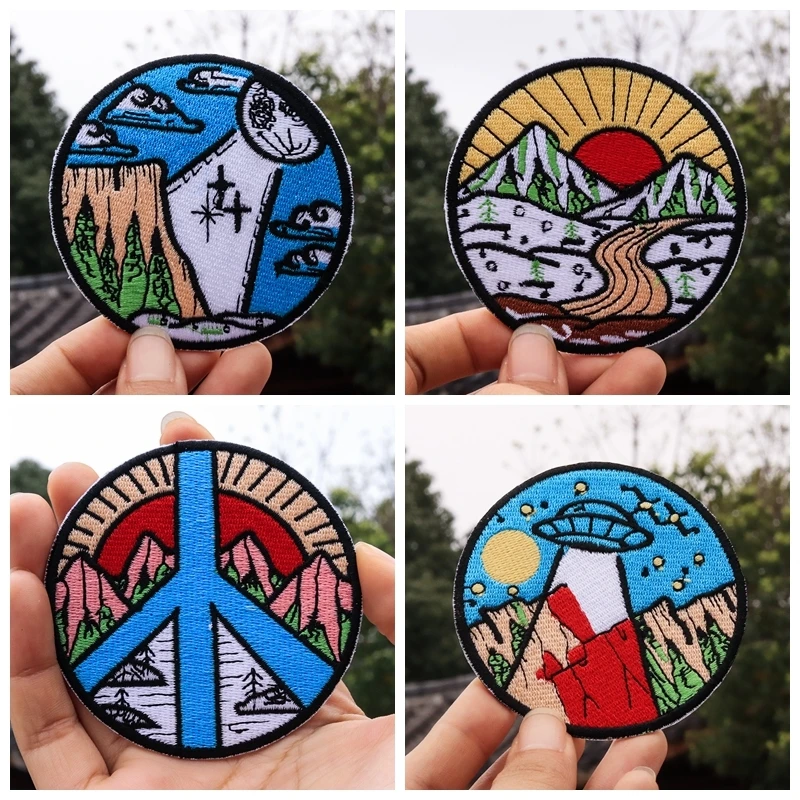 1PCS Circular landscape Embroidery Patches Iron On Alien Ship Badges Sewing Ocean Punk Desert Gobi scenery Stickers
1PCS Circular landscape Embroidery Patches Iron On Alien Ship Badges Sewing Ocean Punk Desert Gobi scenery Stickers