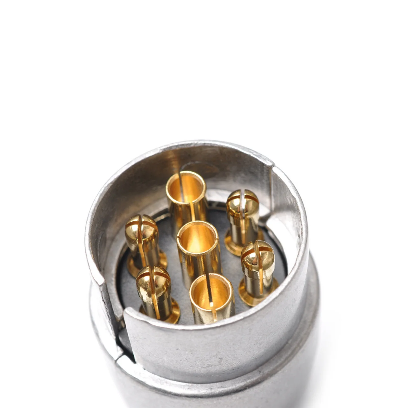12V 7 Pin Round Trailer Plug Adapter Connector Aluminum Alloy Waterproof for Caravan Truck Trailer Couplings Accessories
12V 7 Pin Round Trailer Plug Adapter Connector Aluminum Alloy Waterproof for Caravan Truck Trailer Couplings Accessories