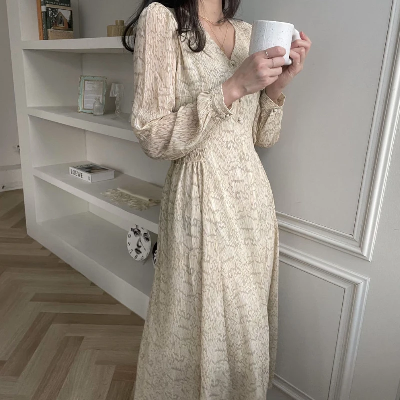 Women Autumn Korean Style Maxi Vestido V Neck Small Single Breasted Midi Dress Lantern Sleeve Elegant Casual Loose Boho Robe
Women Autumn Korean Style Maxi Vestido V Neck Small Single Breasted Midi Dress Lantern Sleeve Elegant Casual Loose Boho Robe
