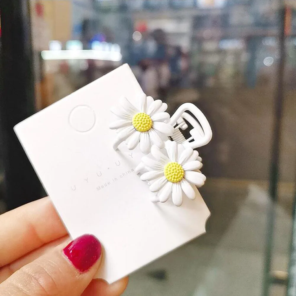 Small Daisy Flower Acrylic Hair Claws Crab Women Large Small Size Hair Clips Hairpins Hair Styling Tools Girls Hair Accessories
Small Daisy Flower Acrylic Hair Claws Crab Women Large Small Size Hair Clips Hairpins Hair Styling Tools Girls Hair Accessories