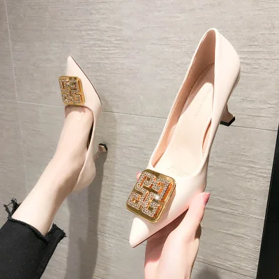 2020 new Korean version of the four seasons wild high heels female pointed thin heels sexy square buckle shallow mouth socia
2020 new Korean version of the four seasons wild high heels female pointed thin heels sexy square buckle shallow mouth socia