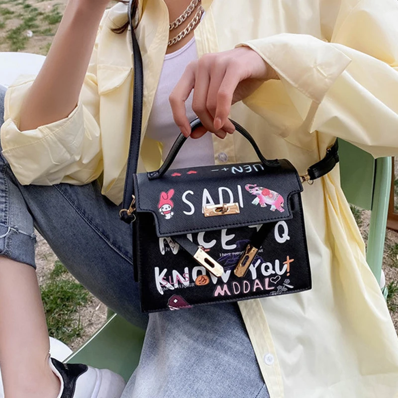 Hip-Hop Styles Shoulder Messenger Bag For Girl Fashion PU Crossbody Women's Bags Text Pattern Decoration Shopper Handbags
Hip-Hop Styles Shoulder Messenger Bag For Girl Fashion PU Crossbody Women's Bags Text Pattern Decoration Shopper Handbags