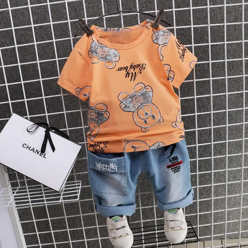 2021 new summer short sleeve children's suit cartoon print collar short sleeve denim shorts two piece Toddler Boy T-Shirt + jean
2021 new summer short sleeve children's suit cartoon print collar short sleeve denim shorts two piece Toddler Boy T-Shirt + jean