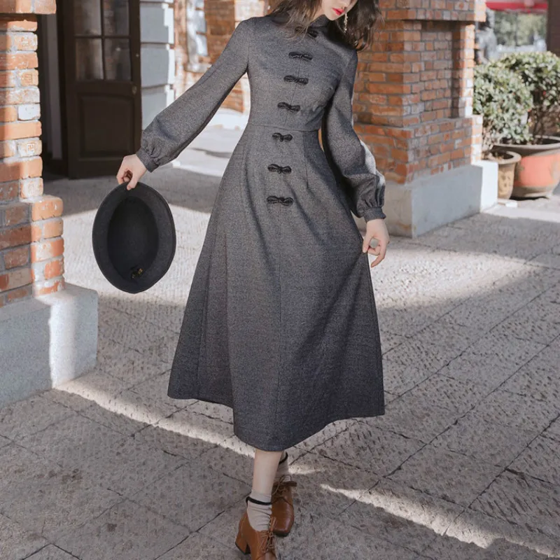 Chinese Style Retro Autumn Winter Women Lantern Sleeve Slim Dress Elegant Temperament Ladies Cheongsam Dresses
Chinese Style Retro Autumn Winter Women Lantern Sleeve Slim Dress Elegant Temperament Ladies Cheongsam Dresses