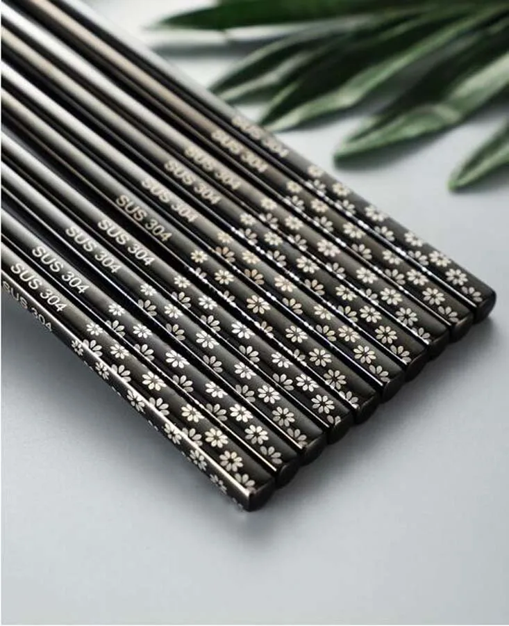 Korean 304 Stainless Steel Sanding Square Non Slip Chopsticks Auspicious Flower Laser Design Japan
Korean 304 Stainless Steel Sanding Square Non Slip Chopsticks Auspicious Flower Laser Design Japan