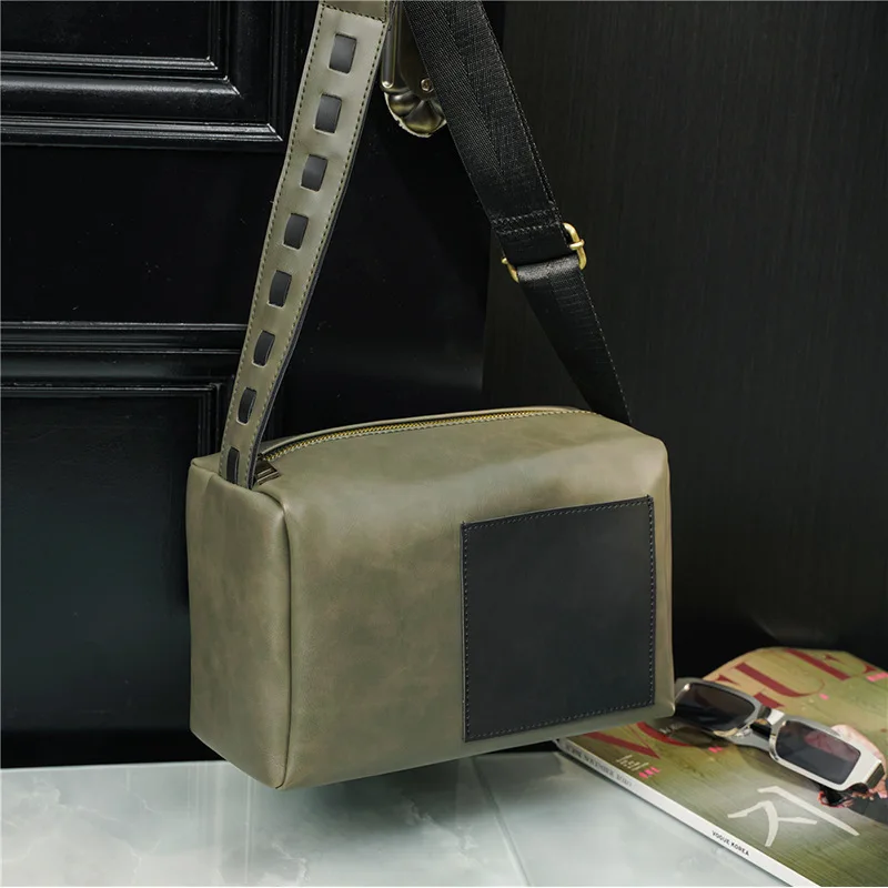 Luxury Retro Fashion Casual Shoulder Bag Small Square Bag 2021 New Men's Bag Fashion Trendy Messenger Bag Stereotyped Bags
Luxury Retro Fashion Casual Shoulder Bag Small Square Bag 2021 New Men's Bag Fashion Trendy Messenger Bag Stereotyped Bags