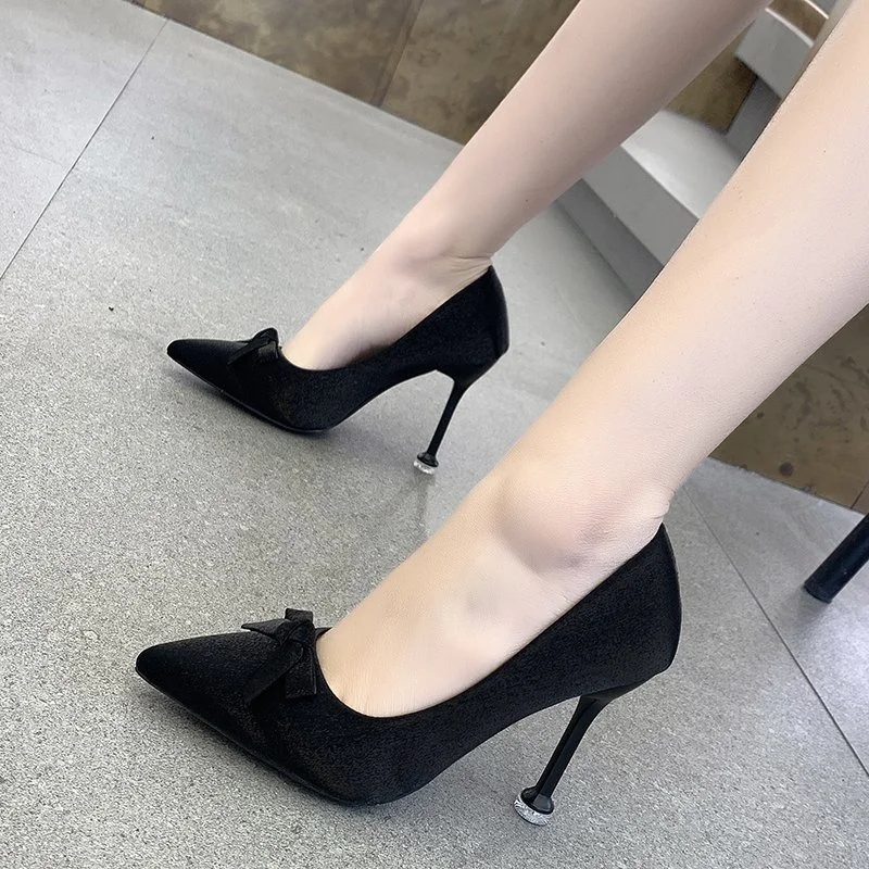 2021 New Spring and Summer Fashion Pointed Toe Stiletto Heel Solid Color Bow Mid-heel Women's Shoes Women Shoes High Heel
2021 New Spring and Summer Fashion Pointed Toe Stiletto Heel Solid Color Bow Mid-heel Women's Shoes Women Shoes High Heel
