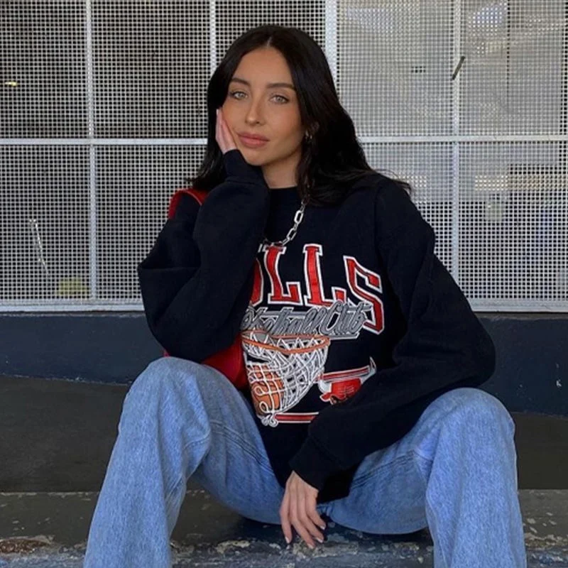 Black Letter Basketball Print O-neck Sweatshirt Women Loose Casual Long Sleeve Vintage Tops 2021 Autumn Streetwear Hip-hop Tops
Black Letter Basketball Print O-neck Sweatshirt Women Loose Casual Long Sleeve Vintage Tops 2021 Autumn Streetwear Hip-hop Tops