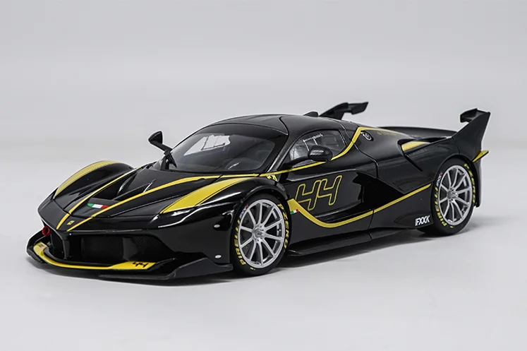 Классическая Подлинная Модель гоночного автомобиля 1:18 Bburago Fxx K Sport, литый под давлением металлический автомобиль с небольшим подарком
Классическая Подлинная Модель гоночного автомобиля 1:18 Bburago Fxx K Sport, литый под давлением металлический автомобиль с небольшим подарком