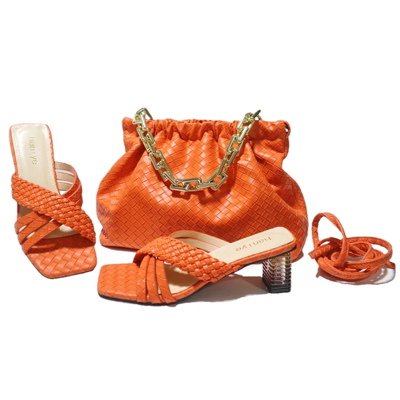 PEIRESA 2022 New Design Italian Style Shoes And Bag Set To Match Size: 38-42 Orange Color Summer Sexy Women Sandals and Bag Sets
PEIRESA 2022 New Design Italian Style Shoes And Bag Set To Match Size: 38-42 Orange Color Summer Sexy Women Sandals and Bag Sets